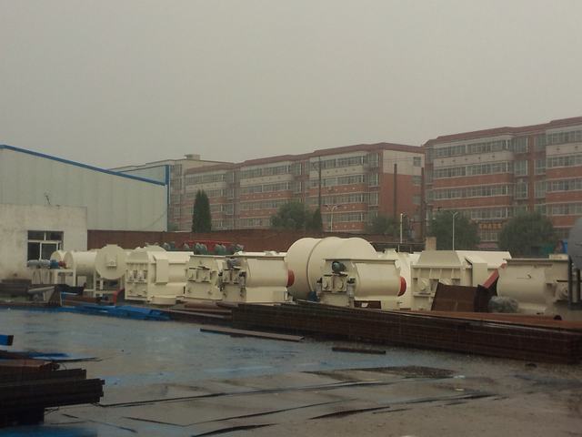 突來暴雨,干粉攪拌機備受洗禮 突來暴雨,干粉攪拌機備受洗禮