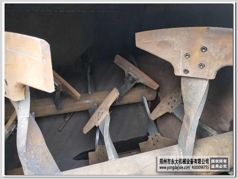10立方雙軸無重力混合機內部構造
